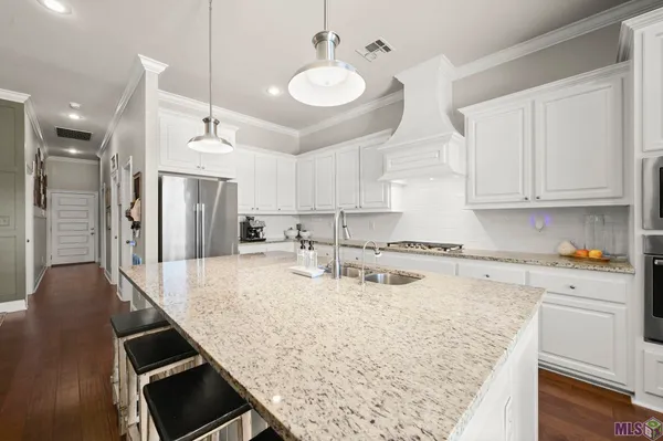 $479,999 | 16054 Greycliff Avenue, Pride, LA 70770