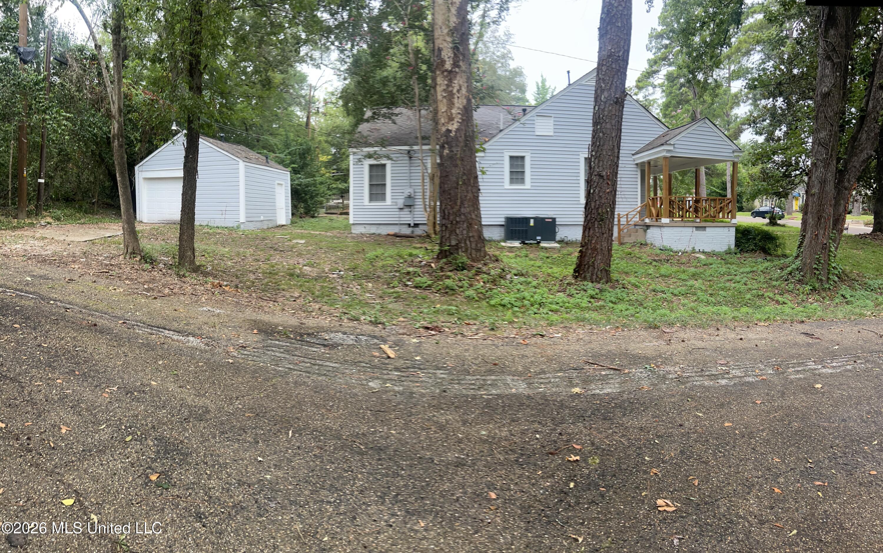 1746 Myrtle Street Jackson, MS 39202 - Photo 38 of 39 IMG_3900