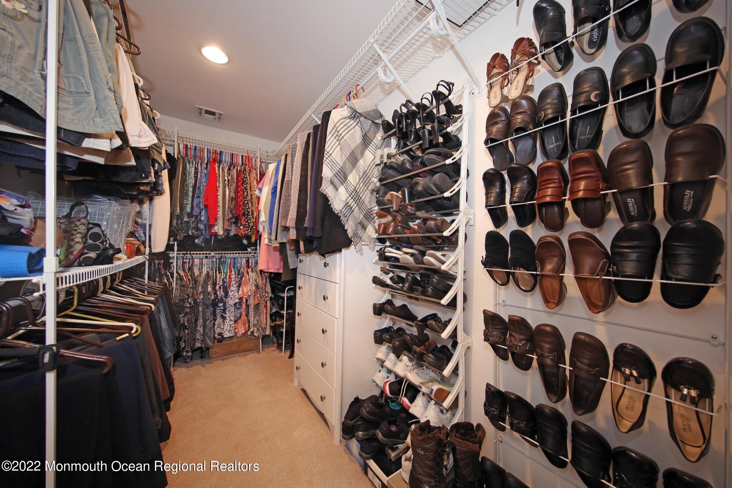 737 Nutswamp Road Red Bank, NJ 07701 - Photo 21 of 40 IMG_3038a