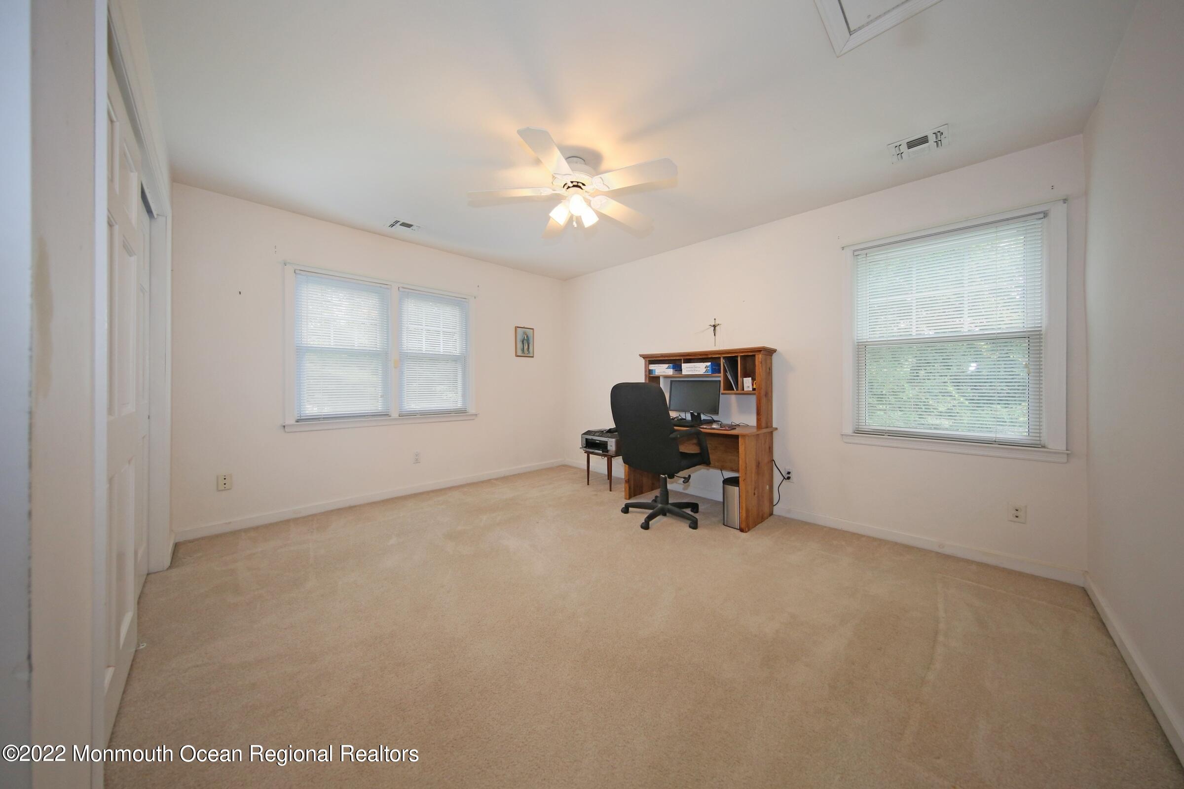 737 Nutswamp Road Red Bank, NJ 07701 - Photo 24 of 40 IMG_3044a