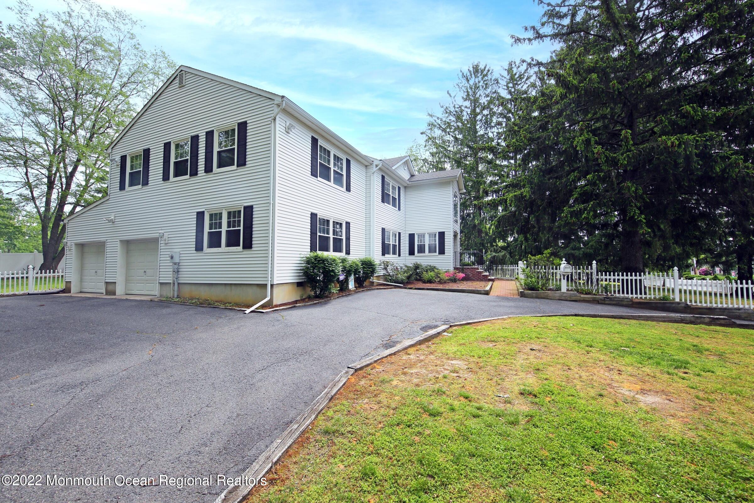 737 Nutswamp Road Red Bank, NJ 07701 - Photo 36 of 40 IMG_2956a