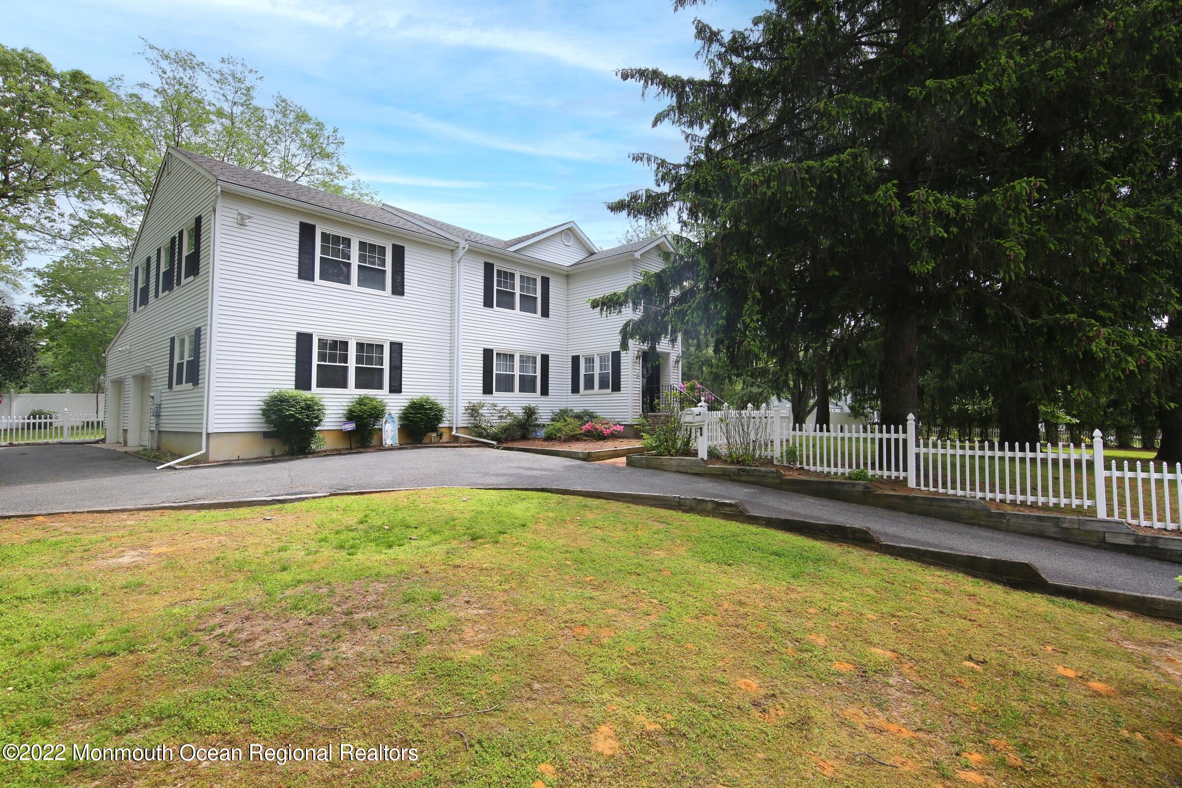 737 Nutswamp Road Red Bank, NJ 07701 - Photo 38 of 40 IMG_2955a
