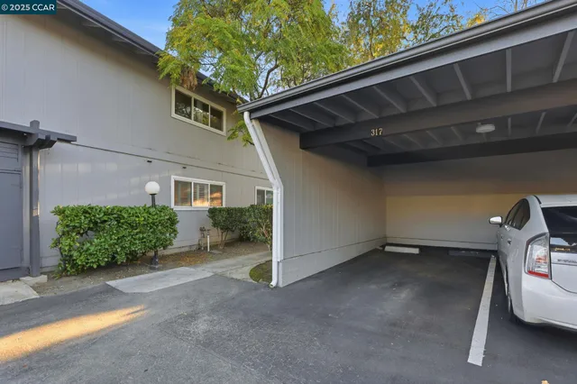 a view of house with a outdoor space