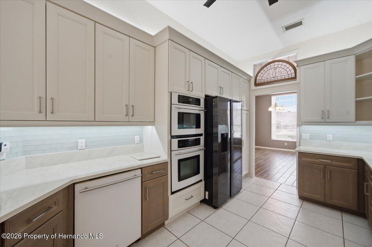 8402 Maybelle Drive Weeki Wachee, FL 34613 - Photo 20 of 78