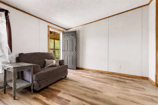 $569,999 | 820 County Road 454, Taylor, TX 76574