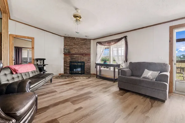 $569,999 | 820 County Road 454, Taylor, TX 76574