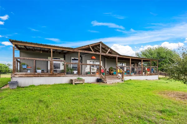 $569,999 | 820 County Road 454, Taylor, TX 76574