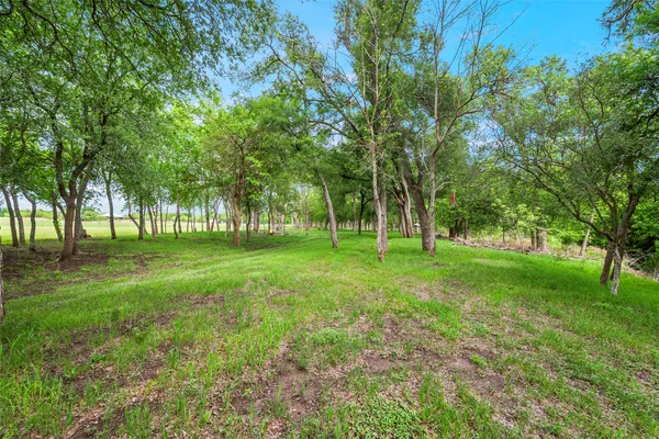 $569,999 | 820 County Road 454, Taylor, TX 76574