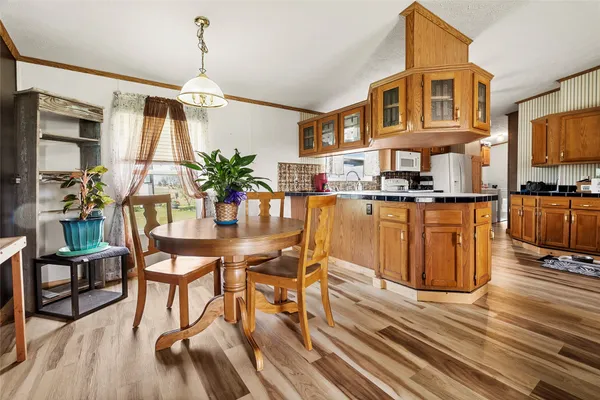 $569,999 | 820 County Road 454, Taylor, TX 76574