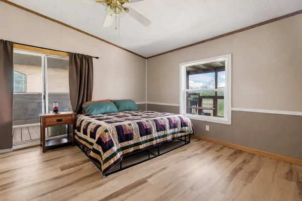 $569,999 | 820 County Road 454, Taylor, TX 76574