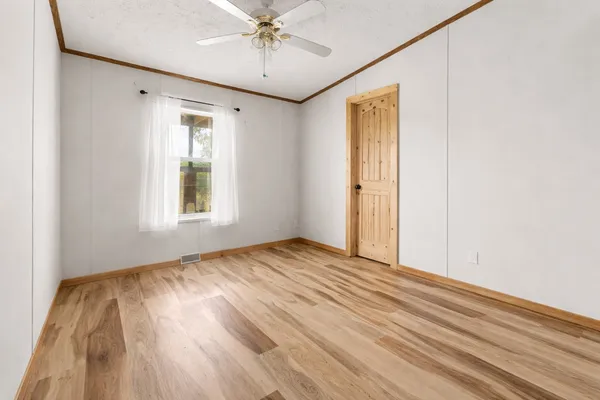 $569,999 | 820 County Road 454, Taylor, TX 76574