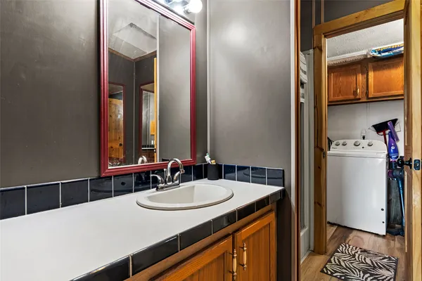 $569,999 | 820 County Road 454, Taylor, TX 76574