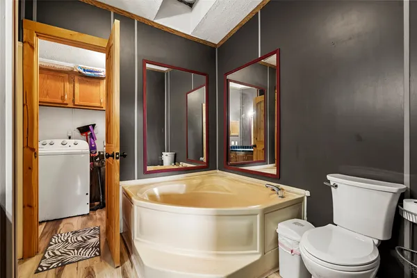 $569,999 | 820 County Road 454, Taylor, TX 76574