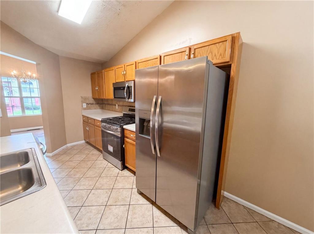 2195 Clayton Ridge Lithonia, GA 30058 - Photo 8 of 22