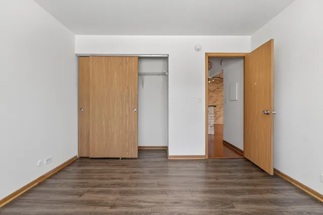 $235,000 | 3000 Bayside Drive, Unit 202, Palatine, IL 60074