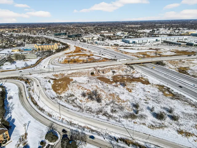 $235,000 | 3000 Bayside Drive, Unit 202, Palatine, IL 60074