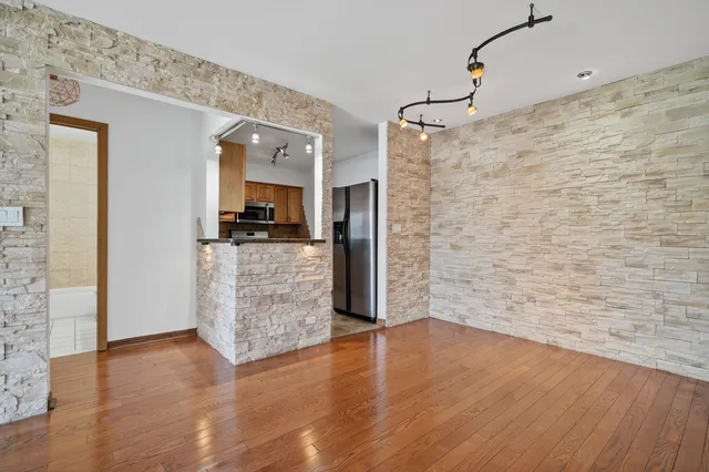 $235,000 | 3000 Bayside Drive, Unit 202, Palatine, IL 60074