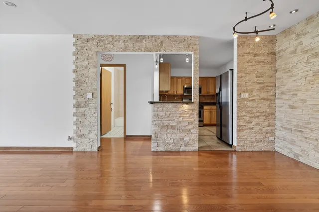 $235,000 | 3000 Bayside Drive, Unit 202, Palatine, IL 60074