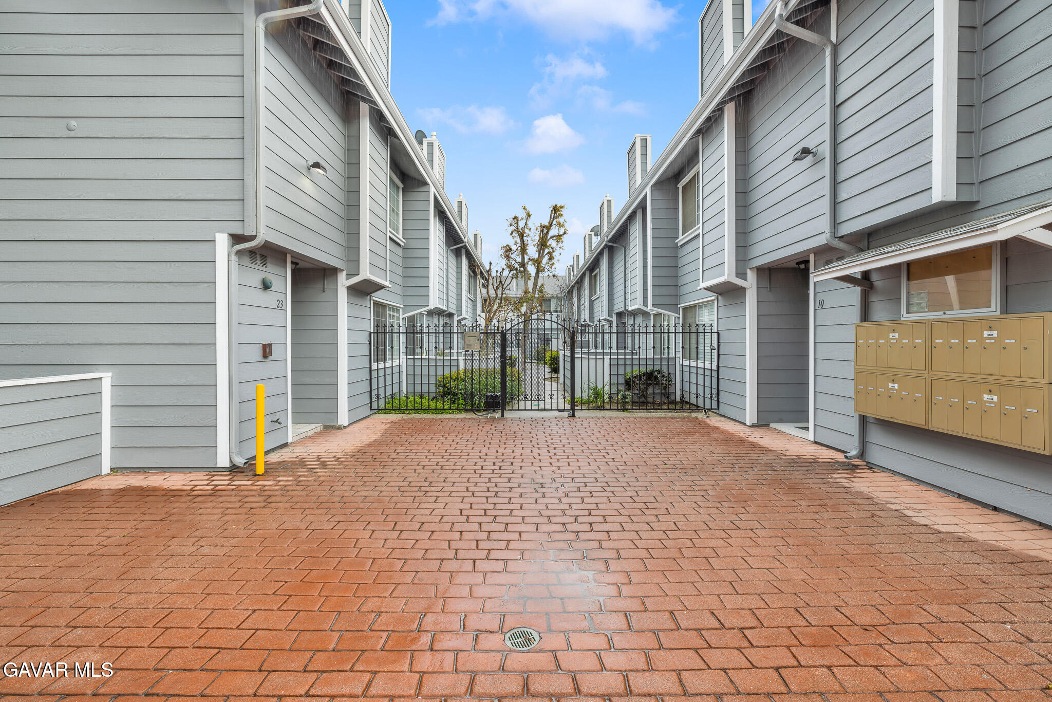 14425 Foothill Boulevard, Unit 17 Sylmar, CA 91342 - Photo 27 of 27 a view of a house with a street