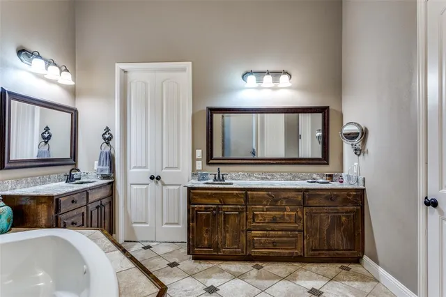 $875,000 | 122 Turtle Dove Lane, Graford, TX 76449