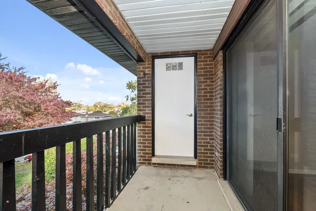 $1,850 | 13616 Lamon Avenue, Unit 411, Crestwood, IL 60418