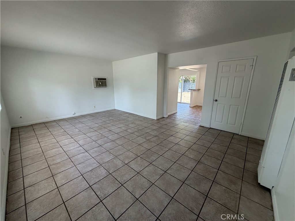 5750 Willard Way Riverside, CA 92504 - Photo 4 of 36