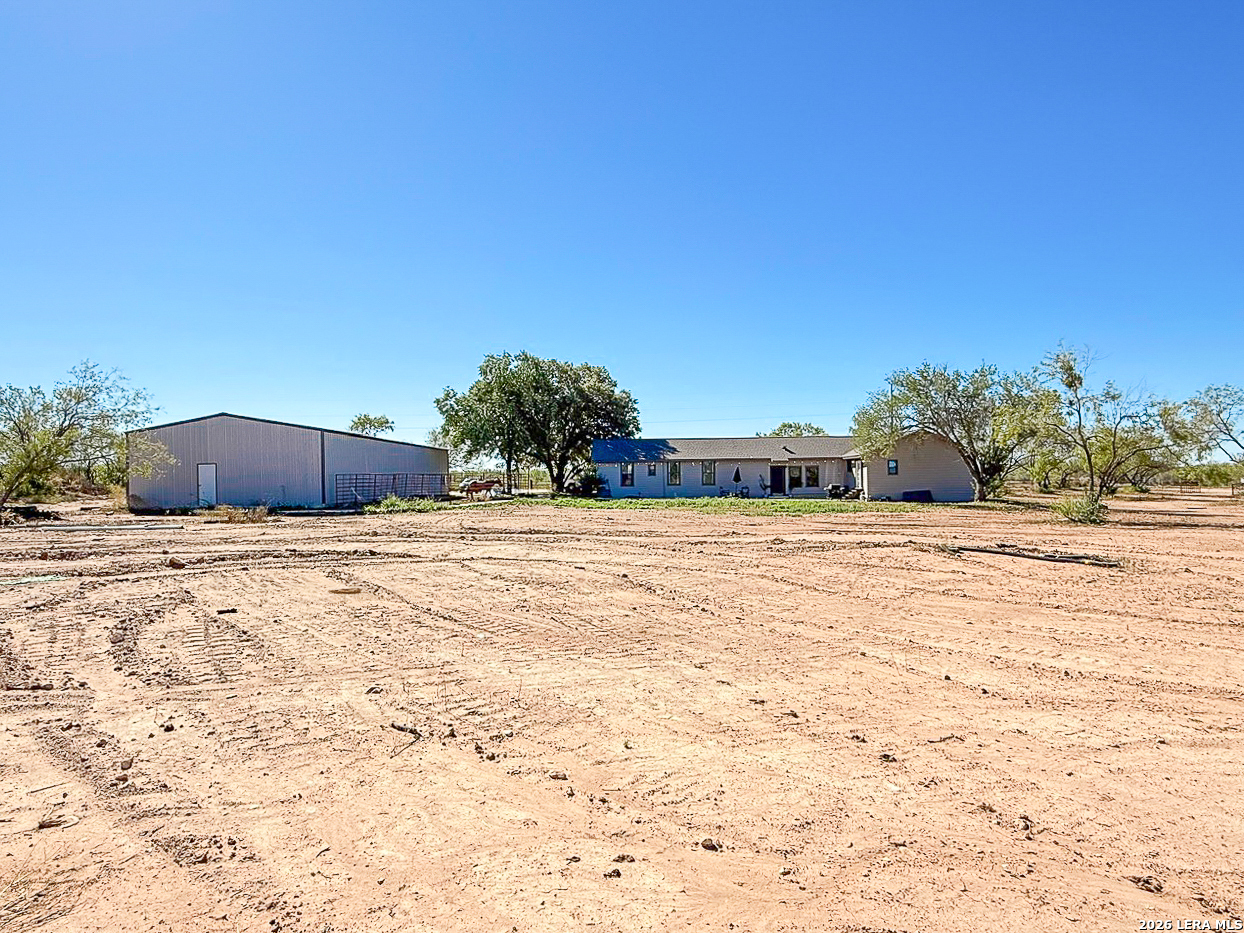 200 Pr 6631 Devine, TX 78016 - Photo 37 of 39