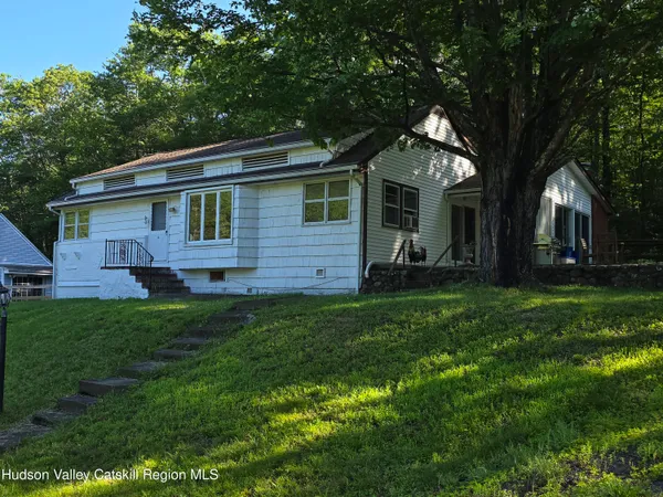 $329,000 | 3 Lakeview Terrace, Kerhonkson, NY 12446