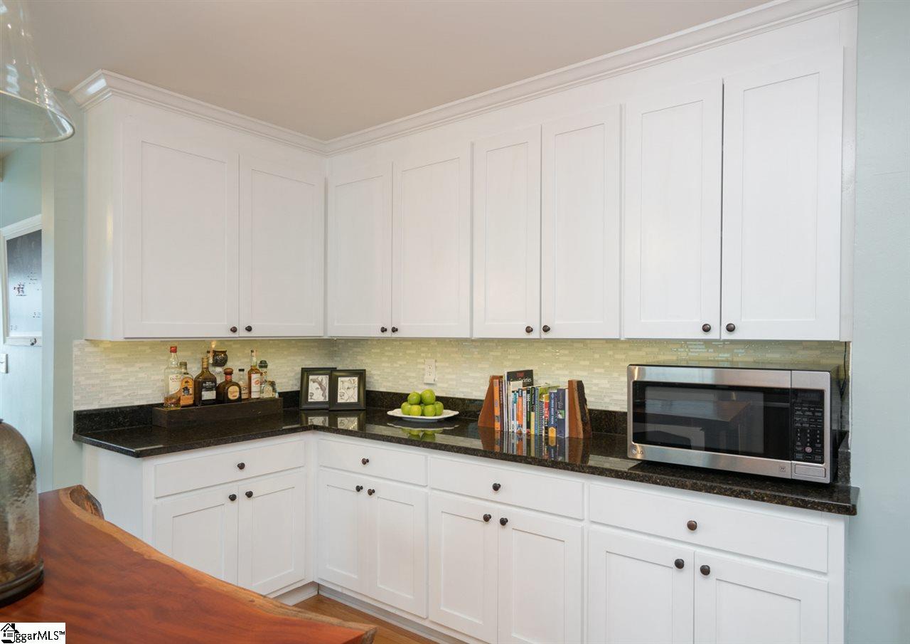 23 Brunson Street Greenville, SC 29607 - Photo 14 of 34