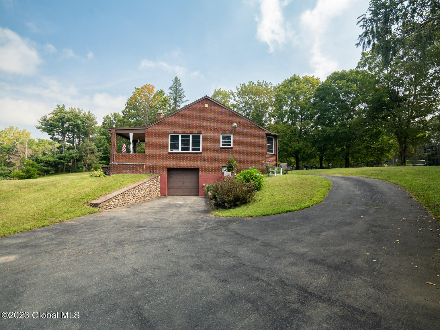 632 Brunswick Road Brunswick, NY 12180 - Photo 3 of 24 DSC03383
