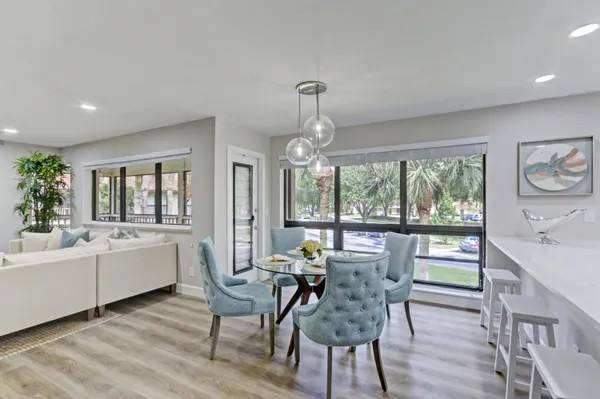 $3,500 | 206 Brackenwood Terrace, Unit 206, Palm Beach Gardens, FL 33418