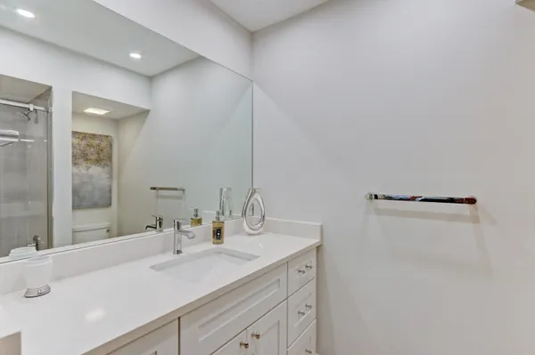 $3,500 | 206 Brackenwood Terrace, Unit 206, Palm Beach Gardens, FL 33418
