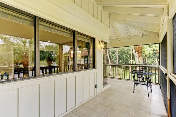 $3,500 | 206 Brackenwood Terrace, Unit 206, Palm Beach Gardens, FL 33418