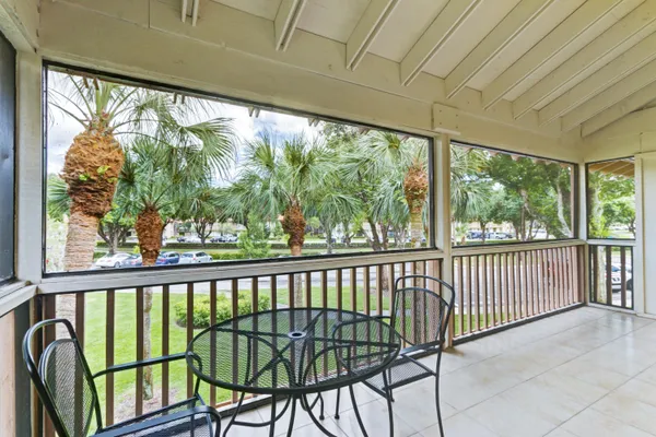 $3,500 | 206 Brackenwood Terrace, Unit 206, Palm Beach Gardens, FL 33418