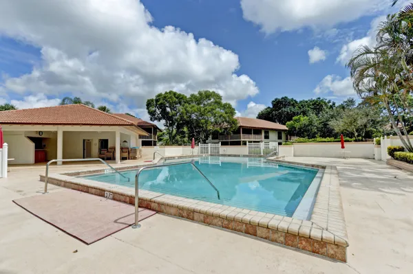 $3,500 | 206 Brackenwood Terrace, Unit 206, Palm Beach Gardens, FL 33418