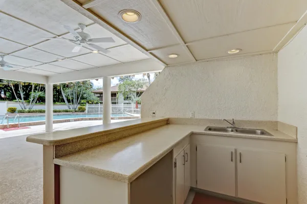 $3,500 | 206 Brackenwood Terrace, Unit 206, Palm Beach Gardens, FL 33418