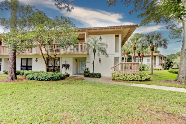 $3,500 | 206 Brackenwood Terrace, Unit 206, Palm Beach Gardens, FL 33418