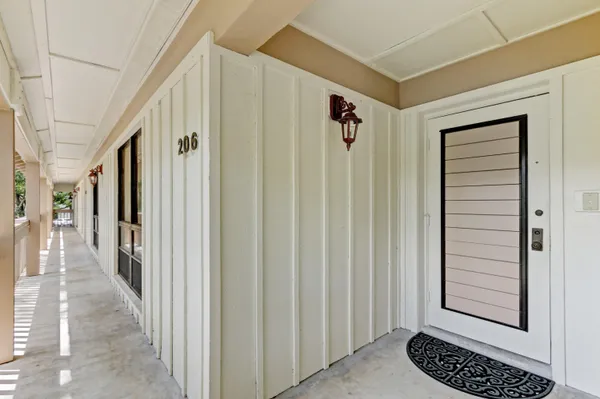 $3,500 | 206 Brackenwood Terrace, Unit 206, Palm Beach Gardens, FL 33418