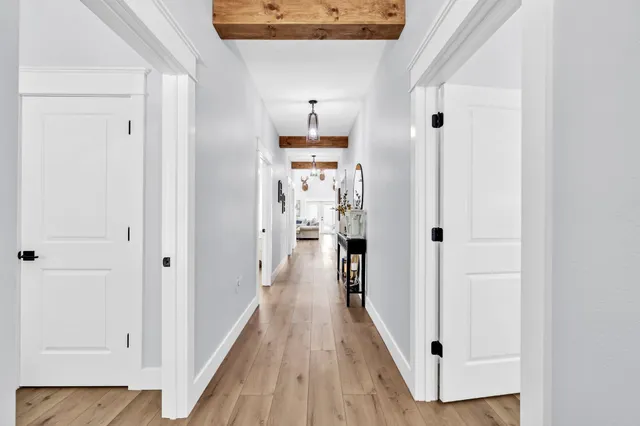 $489,000 | 52 Lazy Bone St Point, Vernon, FL 32462