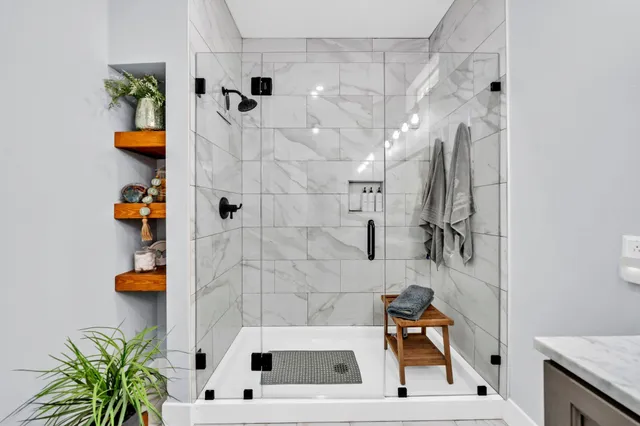 $489,000 | 52 Lazy Bone St Point, Vernon, FL 32462