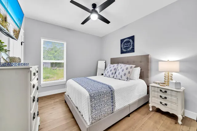 $489,000 | 52 Lazy Bone St Point, Vernon, FL 32462