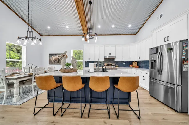 $489,000 | 52 Lazy Bone St Point, Vernon, FL 32462