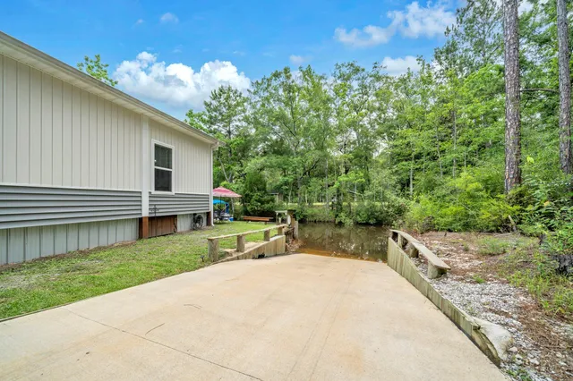 $489,000 | 52 Lazy Bone St Point, Vernon, FL 32462