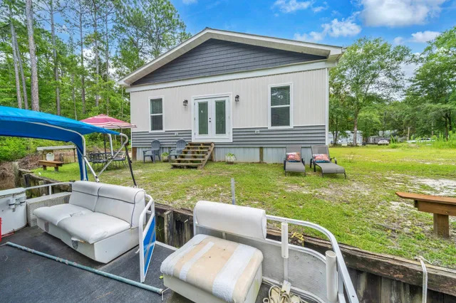 $489,000 | 52 Lazy Bone St Point, Vernon, FL 32462