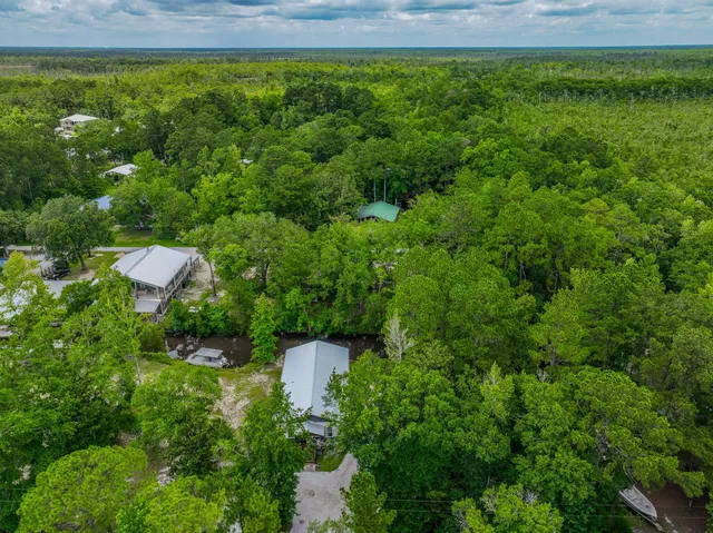 $489,000 | 52 Lazy Bone St Point, Vernon, FL 32462