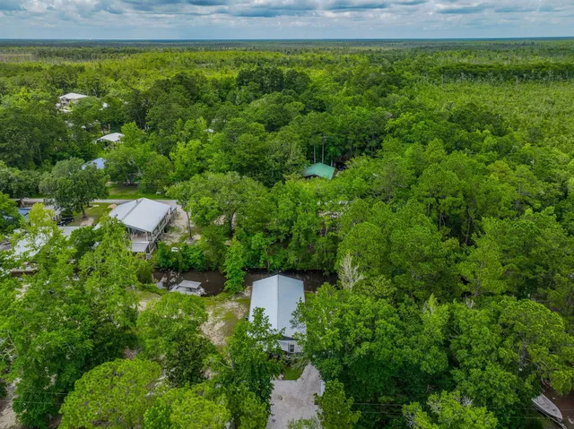 $489,000 | 52 Lazy Bone St Point, Vernon, FL 32462