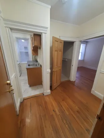$2,700 | 364 Riverway, Unit 5, Boston, MA 02115
