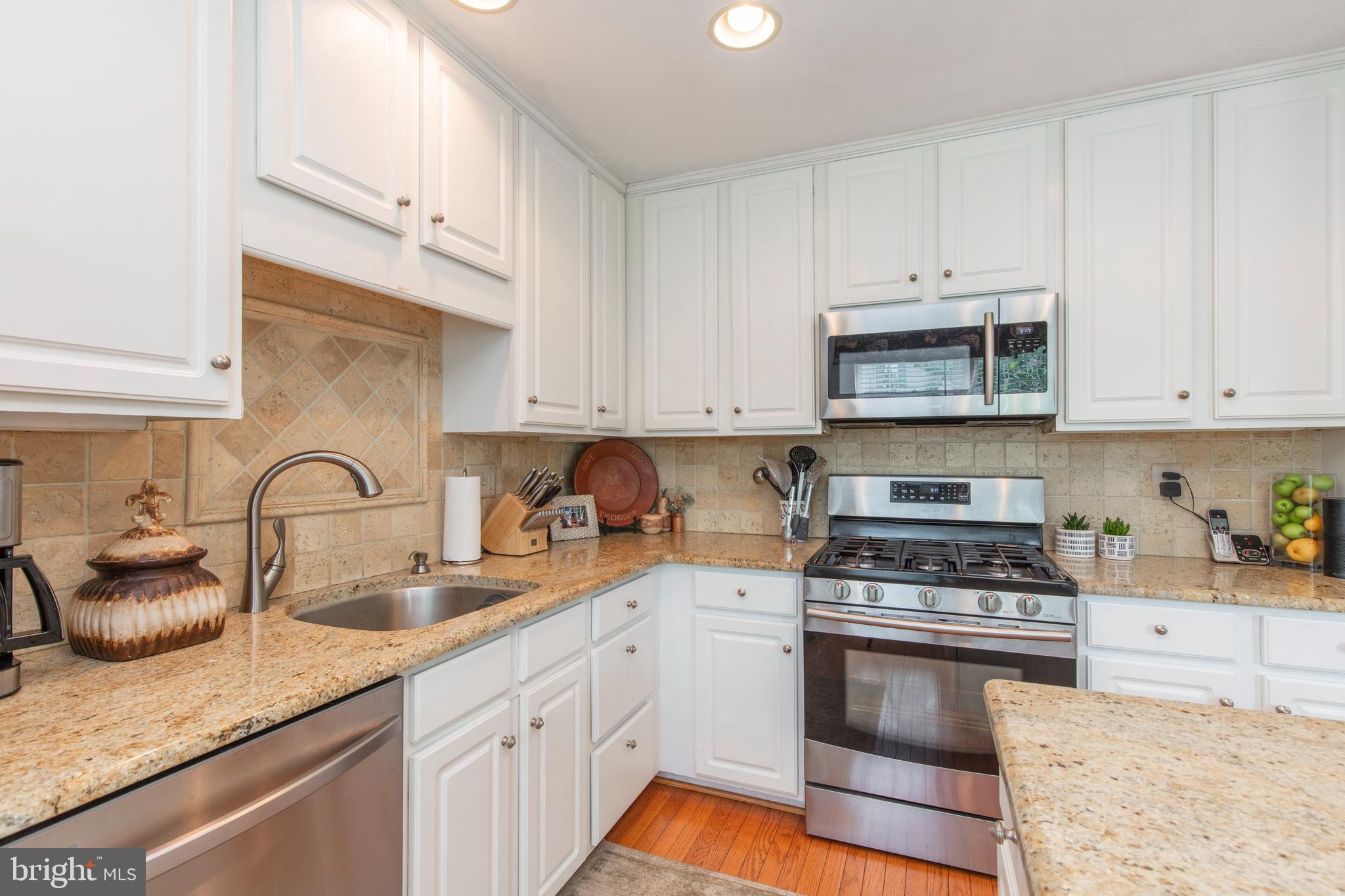 423 Fort Hill Circle Fort Washington, PA 19034 - Photo 7 of 40