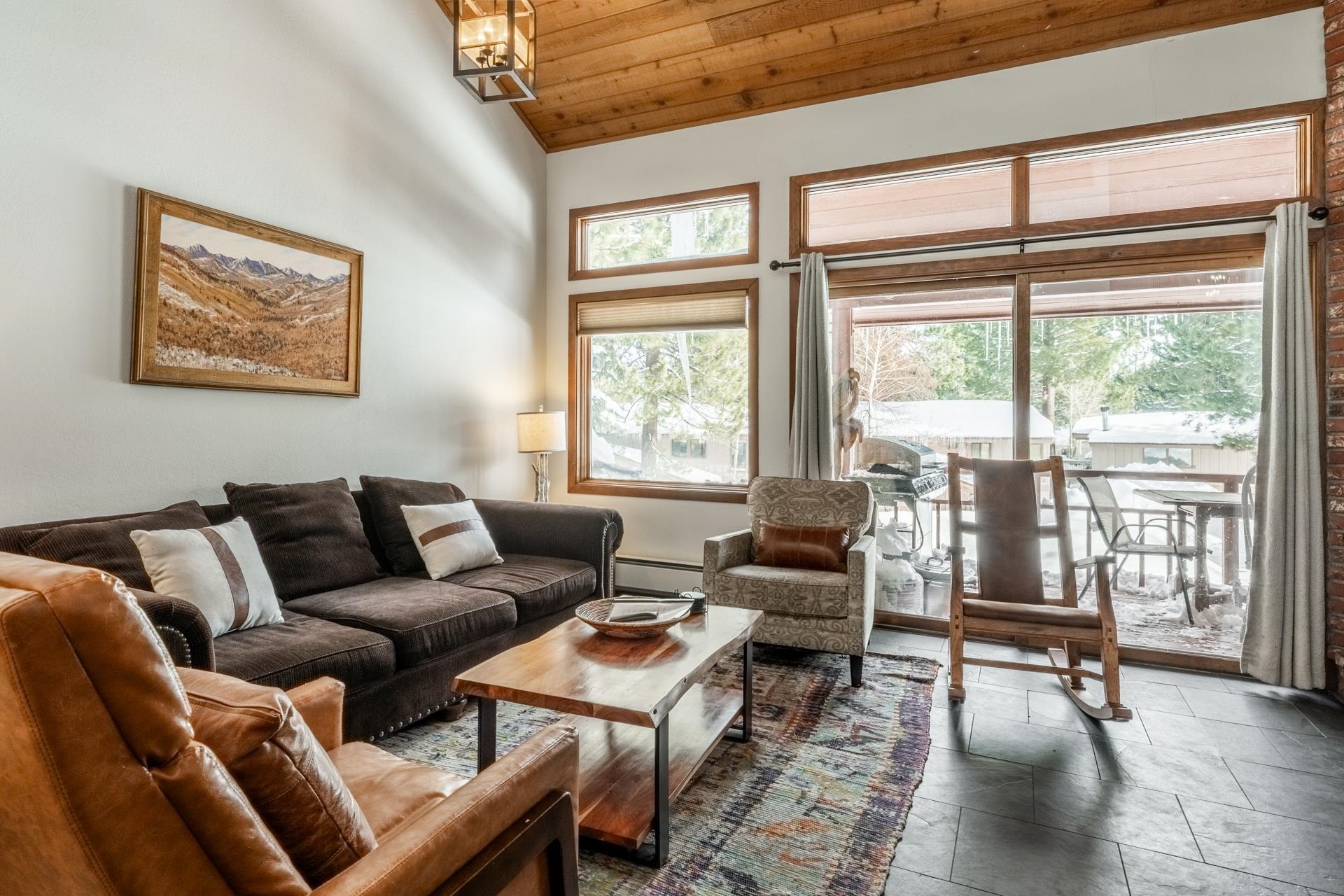 3392 Chateau Road, Unit 2 Mammoth Lakes, CA 93546 - Photo 12 of 43