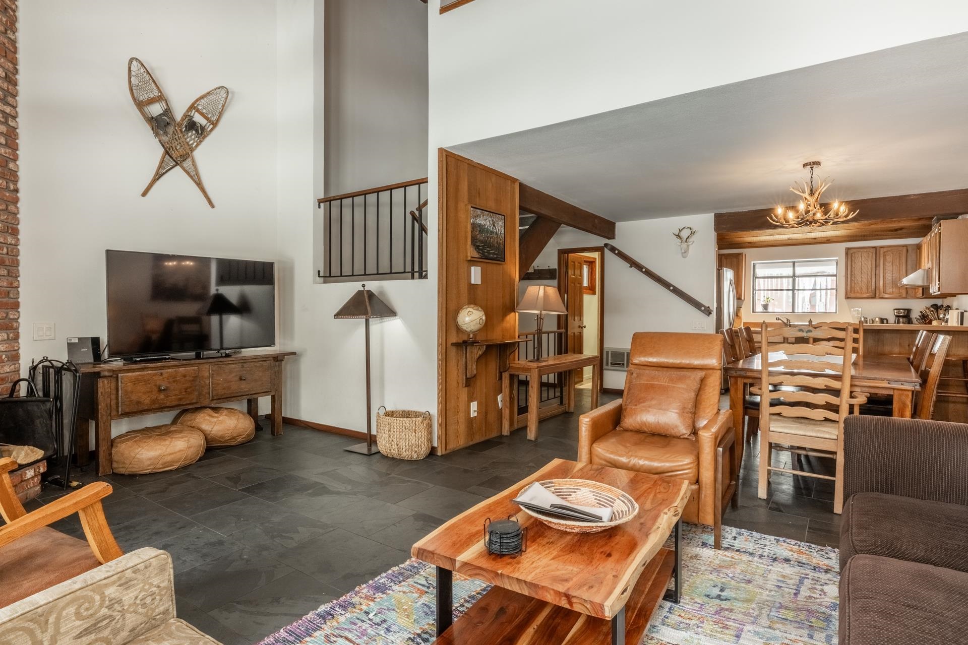 3392 Chateau Road, Unit 2 Mammoth Lakes, CA 93546 - Photo 3 of 43